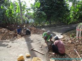 Pembangunan Saluran Drainase/selokan di Mojosari